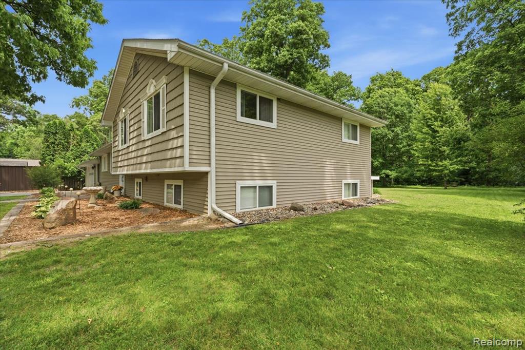 10210 Lavern Court, Clio, MI 48420 — Photo 45