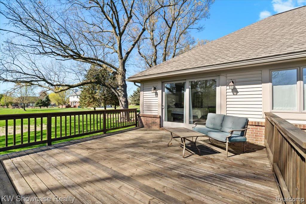 6158 HIGH VALLEY Drive, White Lake, MI 48383 — Photo 31