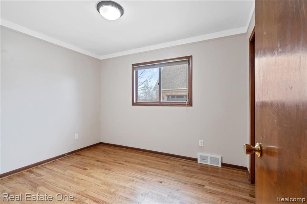 17469 Poplar Street, Riverview, MI 48193 — Photo 11
