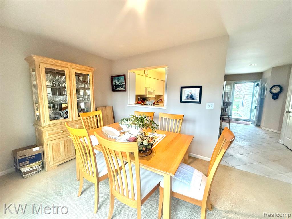 6868 TANGLE WOOD, Waterford, MI 48327 — Photo 5