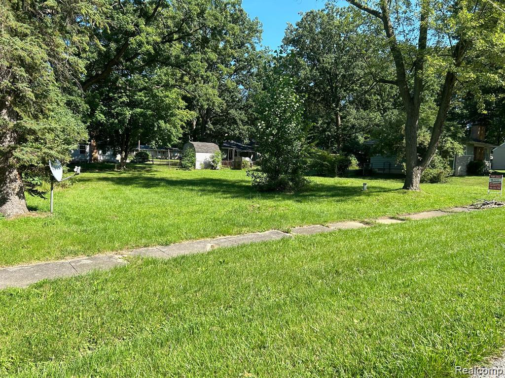 1465 MCEWEN Street, Burton, MI 48509 — Photo 2