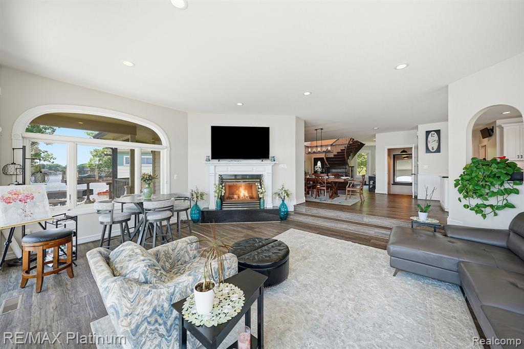 997 Thompson Shore Drive, Howell, MI 48843 — Photo 10