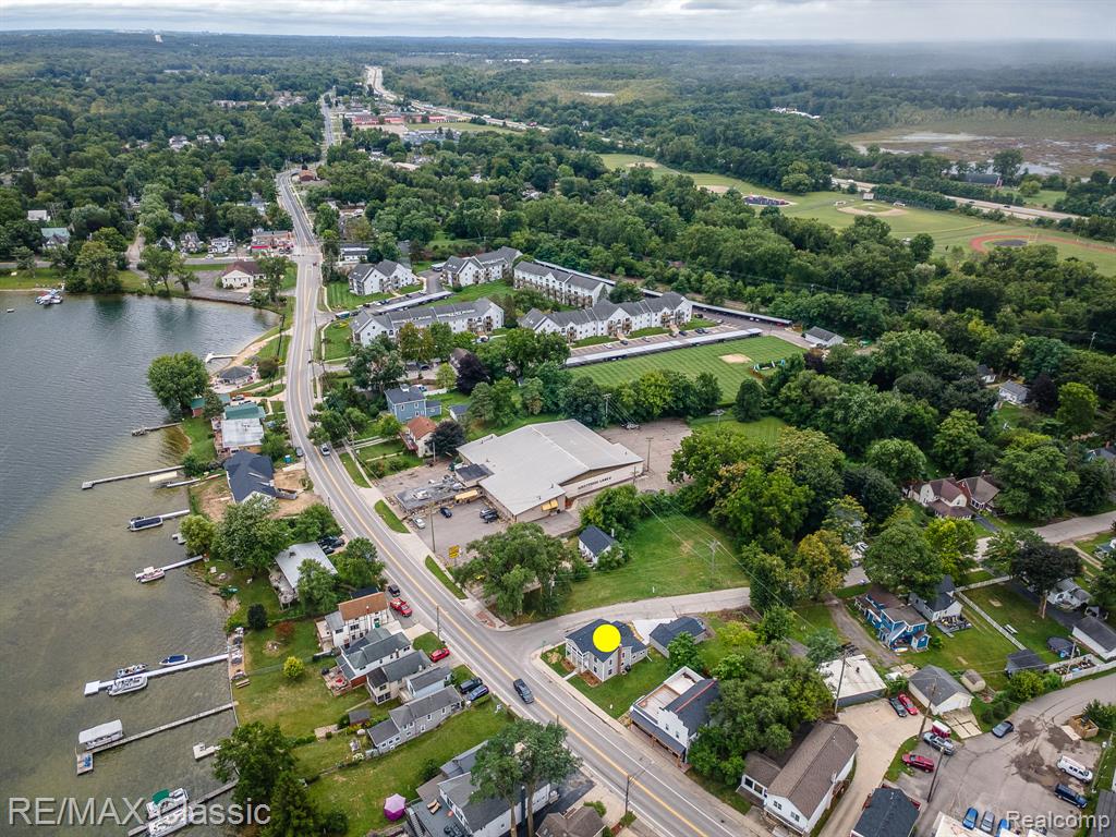 9509 Main Street, Whitmore Lake, MI 48189 — Photo 45