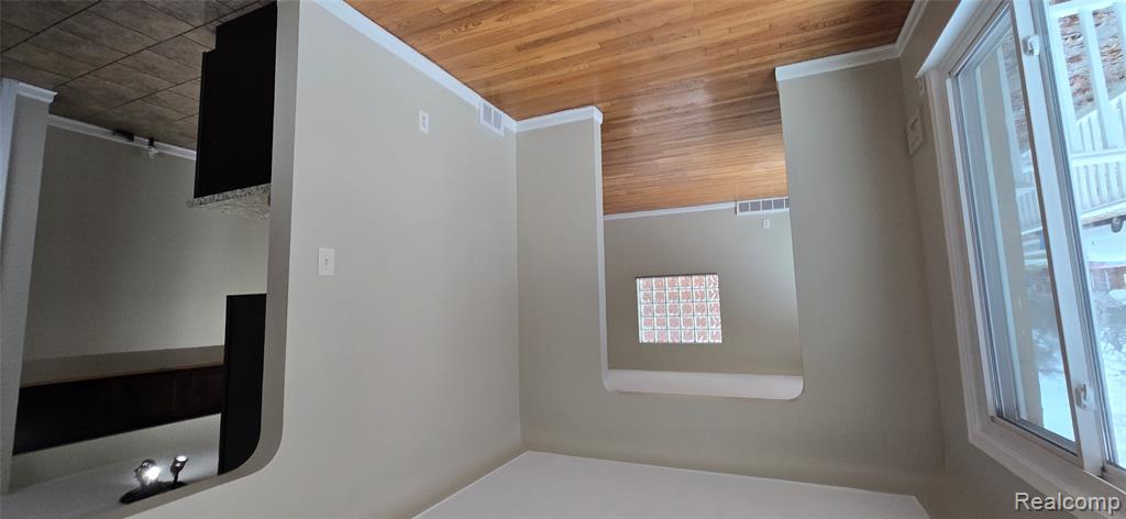 8669 Grayfield Street, Dearborn Heights, MI 48127 — Photo 4