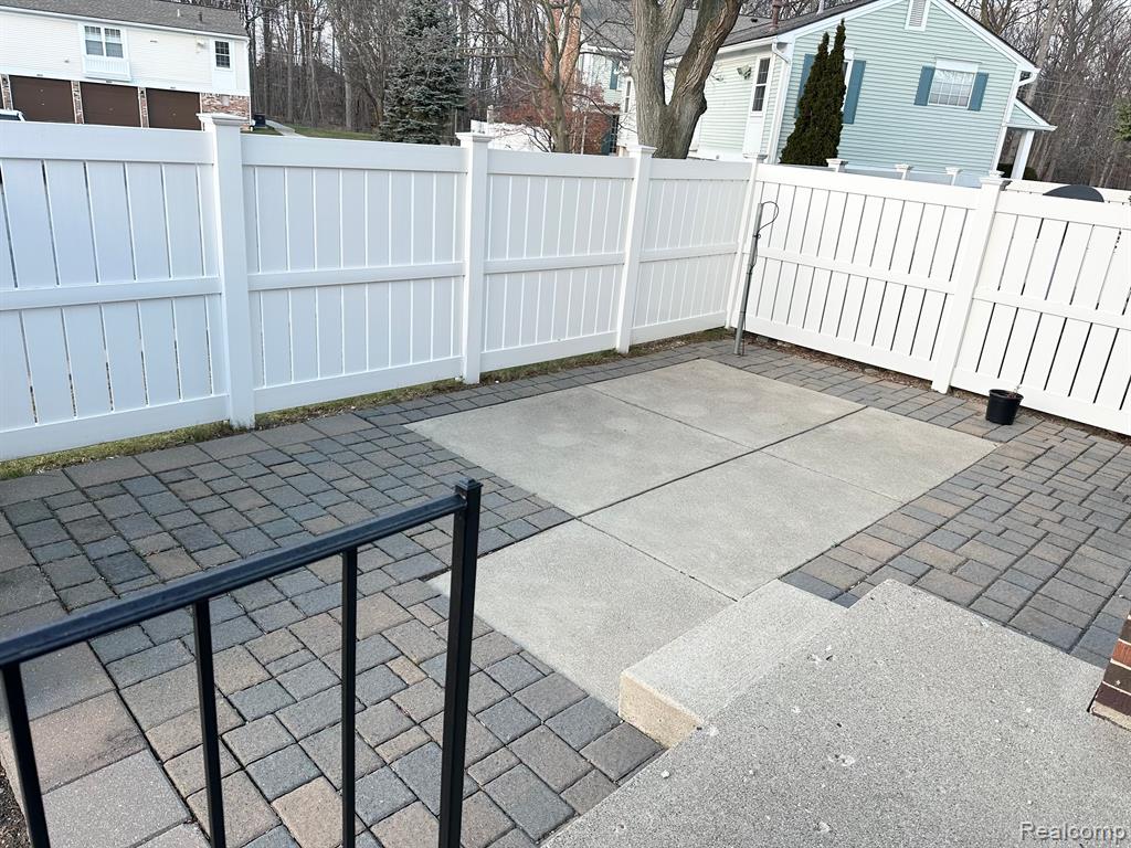 21306 E GLEN HAVEN Circle, Northville, MI 48167 — Photo 30