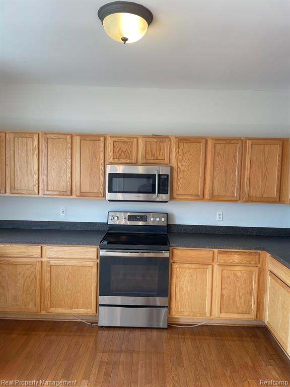 42843 RICHMOND Drive, Sterling Heights, MI 48313 — Photo 6