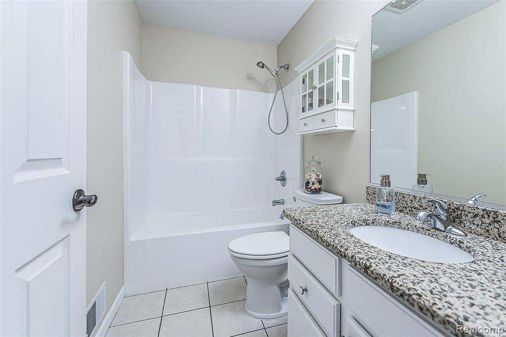 6062 Green Ash Drive, Brighton, MI 48116 — Photo 13