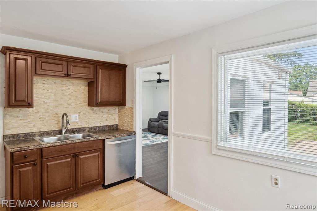 6835 Gilman Street, Garden City, MI — Photo 21