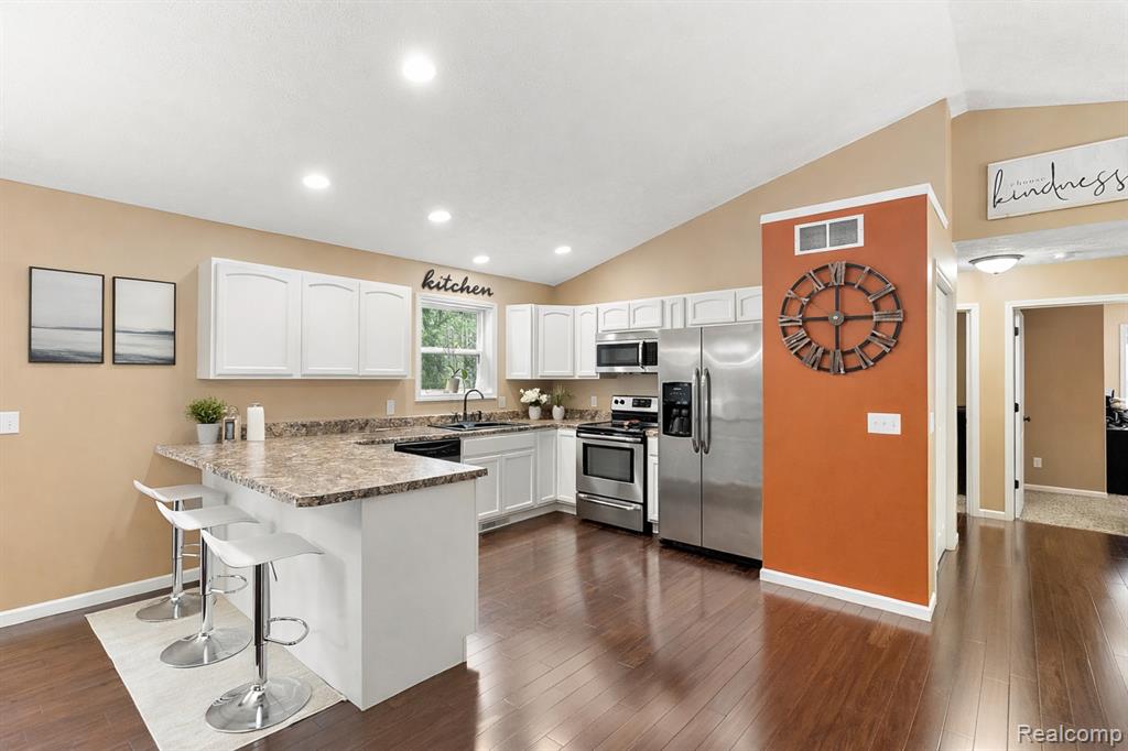 3249 Centennial Oak Drive, Hamilton, MI 49419 — Photo 7