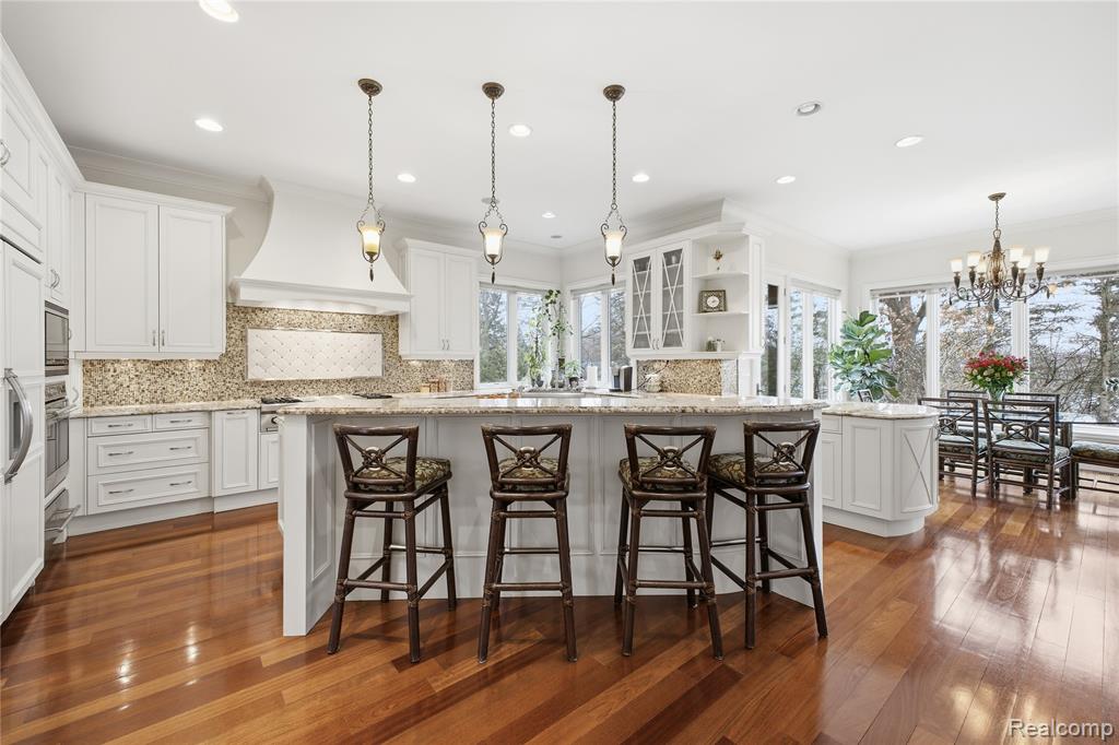 5230 Clarendon Crest Street, Bloomfield Hills, MI 48302 — Photo 17