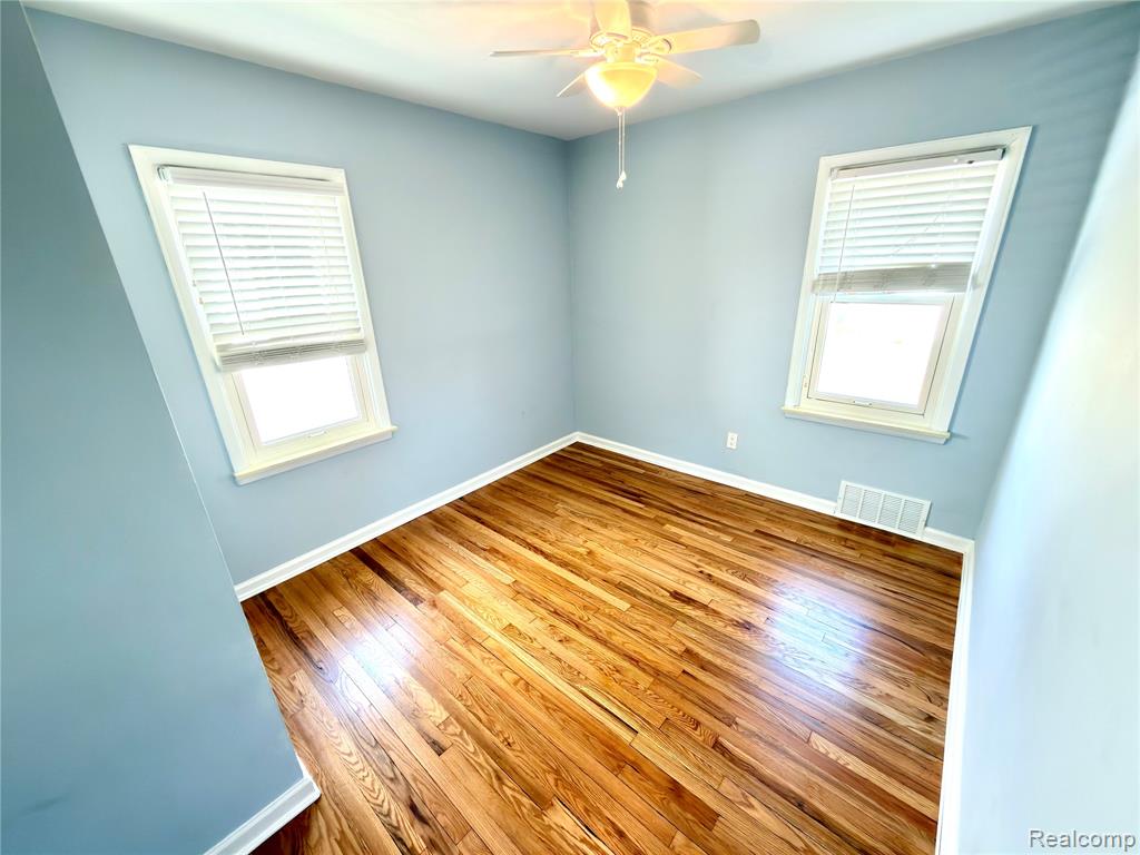 14257 MULBERRY Street, Southgate, MI 48195 — Photo 11