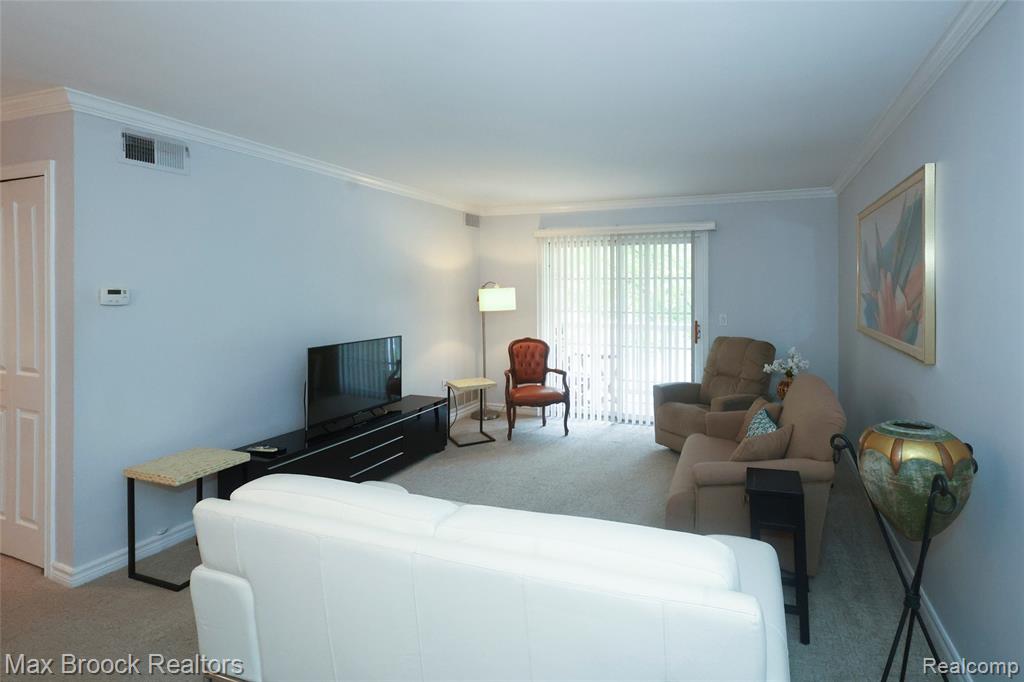 444 Chester Street S, 413, Birmingham, MI 48009 — Photo 27