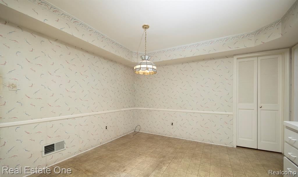 4259 Pinecroft Court, West Bloomfield, MI — Photo 38