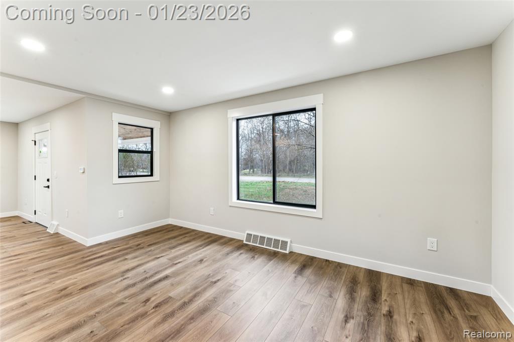 9398 Ortonville Road, Clarkston, MI 48348 — Photo 4