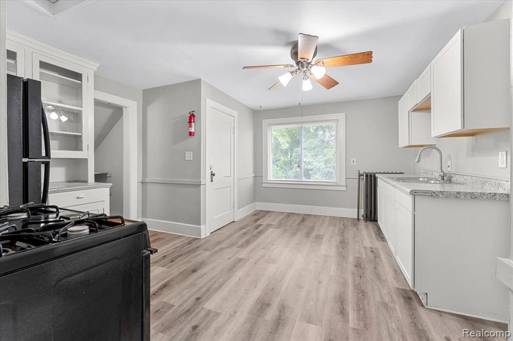 922 Maple, Wyandotte, MI 48192 — Photo 13