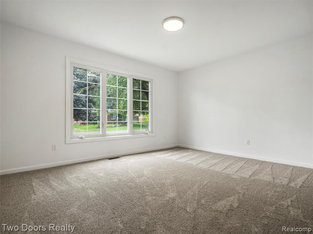 53020 Wolf Drive, Shelby Twp, MI 48316 — Photo 30
