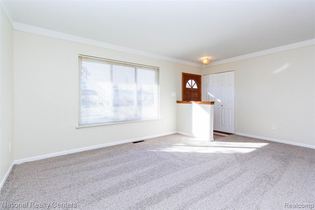 511 S Bryar Street, Westland, MI 48186 — Photo 6