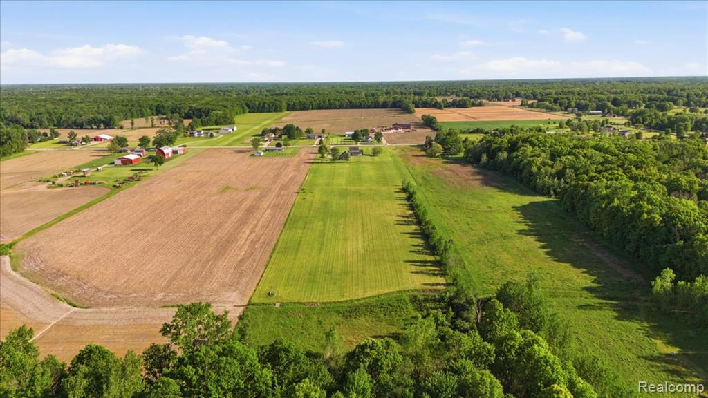 7868 Big Hand Road, Columbus, MI — Photo 25