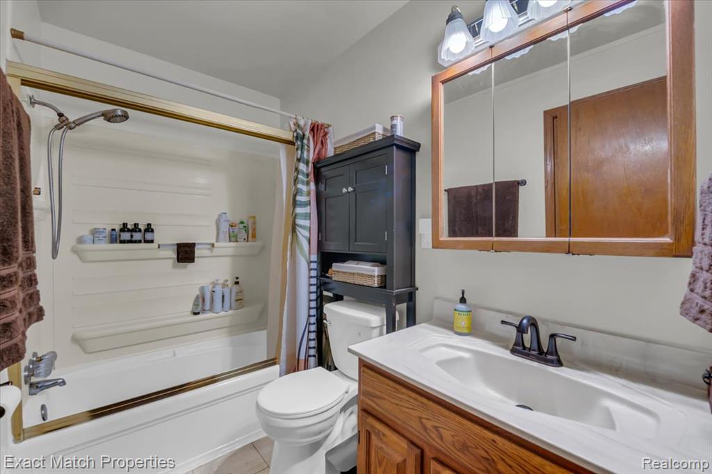 7600 Haley Road, White Lake, MI 48383 — Photo 21