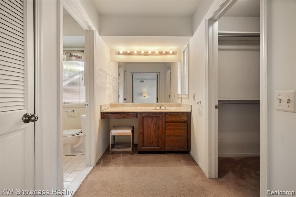 5867 COMMUNITY Drive, Brighton, MI 48116 — Photo 34