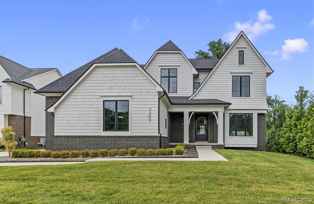 7303 Brookside Village Court, Bloomfield Hills, MI 48301 — Photo 41