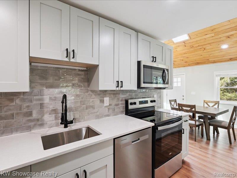 4581 Parker Drive, Howell, MI 48843 — Photo 17