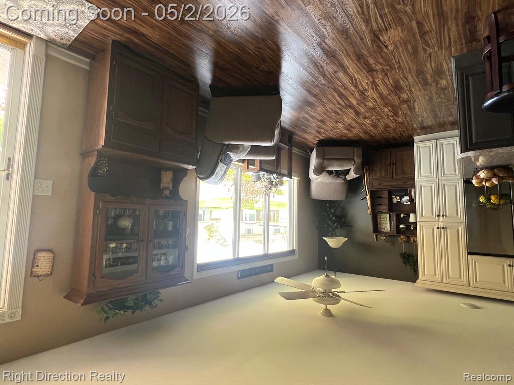 682 Queens Way, Canton, MI 48188 — Photo 3