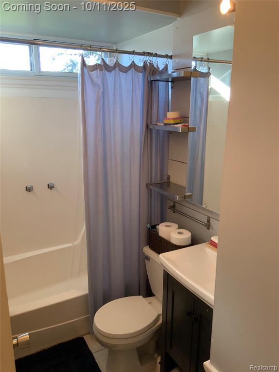 9130 E Bassett Court, Livonia, MI 48150 — Photo 17