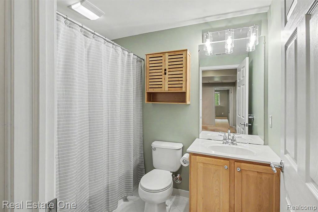 3991 Rainier Drive, 1, Howell, MI 48843 — Photo 16