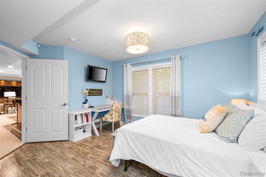 8542 Newbury Court N, Canton, MI 48187 — Photo 56