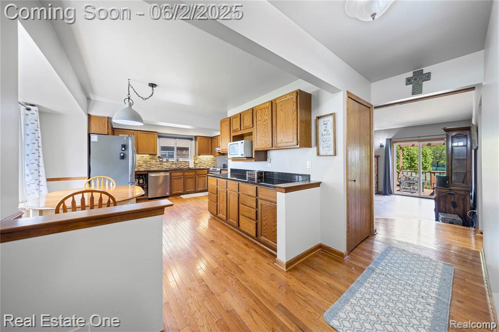 40252 Kraft Drive, Sterling Heights, MI 48310 — Photo 4
