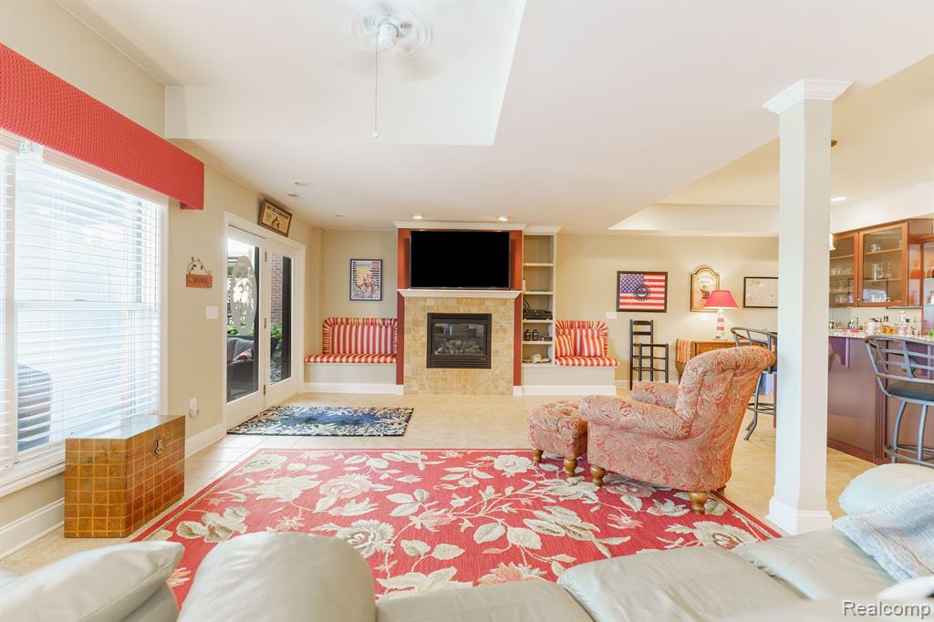 10769 CLIFFVIEW Drive, South Lyon, MI 48178 — Photo 37