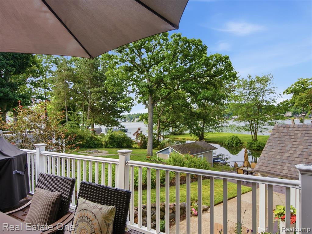 4011 Lotus Drive, Waterford, MI 48329 — Photo 12