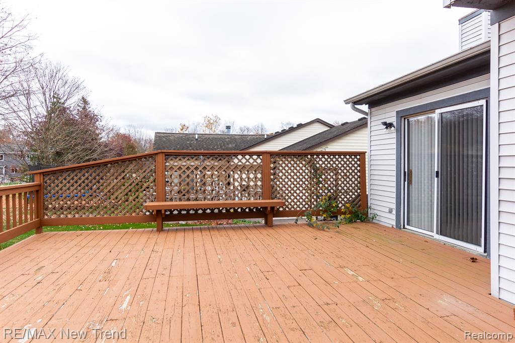 24486 RIVERVIEW Lane, Novi, MI — Photo 36
