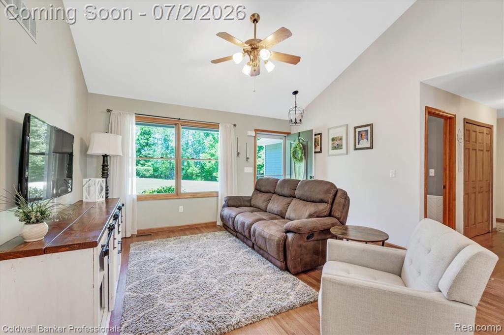 8224 Petz Road, Imlay City, MI 48444 — Photo 9