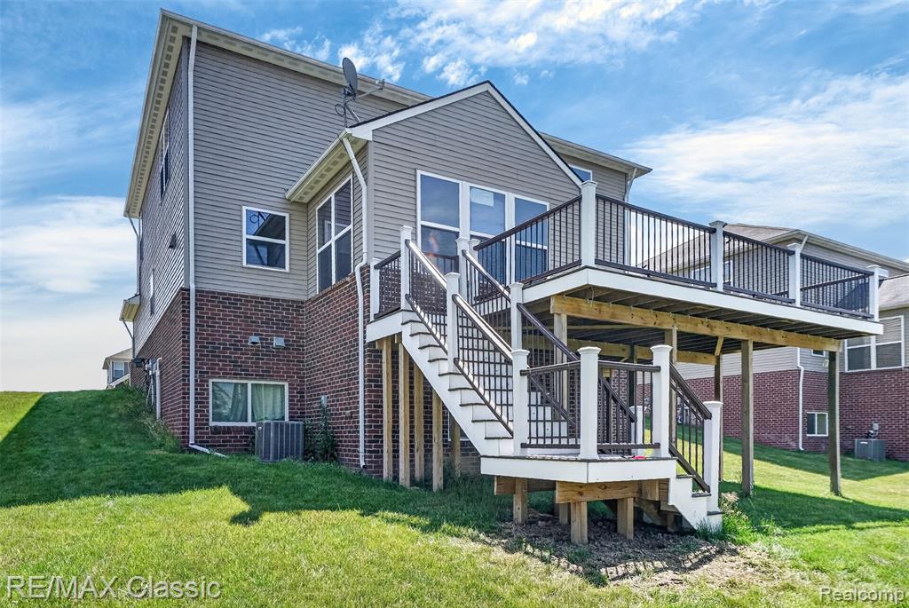 29949 Macintosh Lane, New Hudson, MI 48165 — Photo 33
