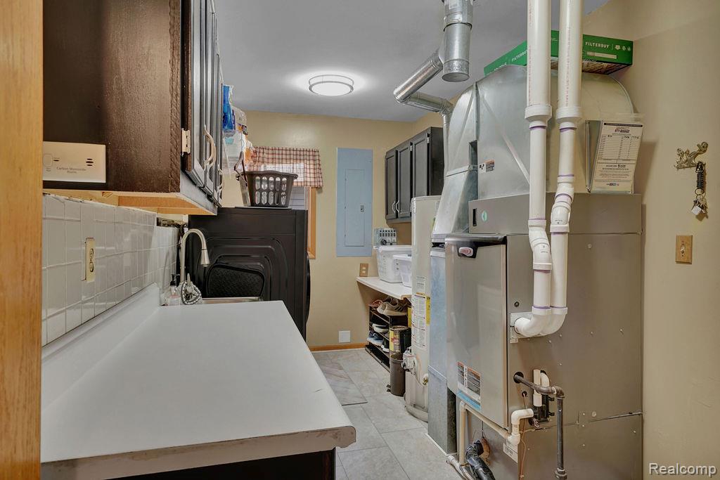 7277 Cardinal Street, Algonac, MI 48001 — Photo 23