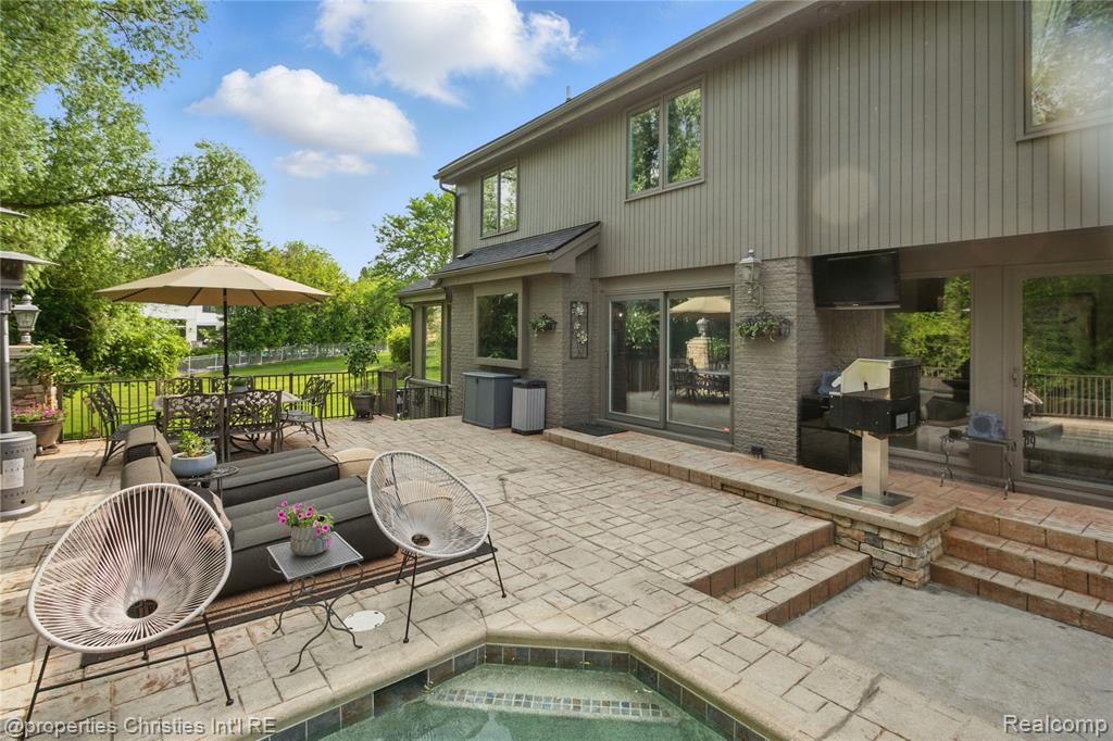 4713 Mada Court, West Bloomfield, MI — Photo 4
