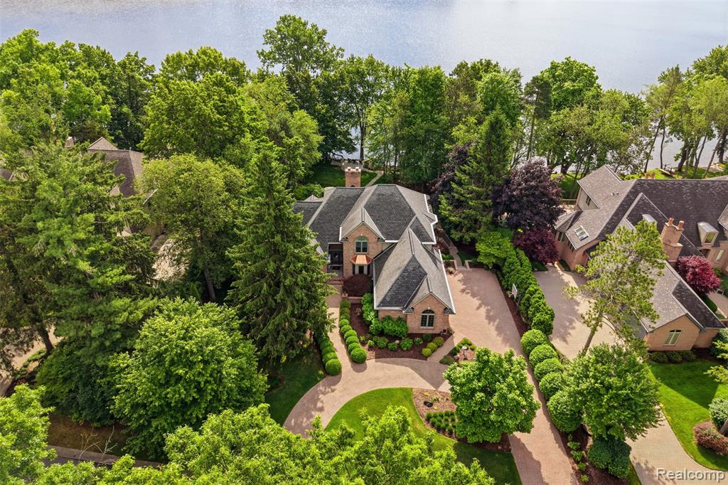 5483 Lake Ridge Drive, Brighton, MI 48116 — Photo 60