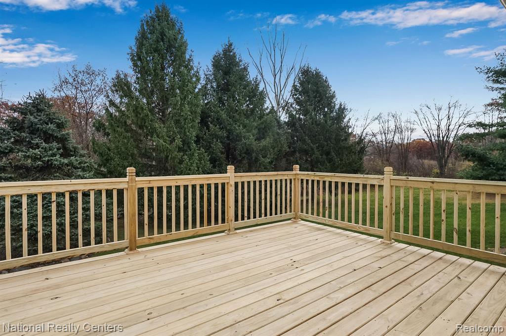 7780 THUNDER BAY Drive, Pinckney, MI 48169 — Photo 9