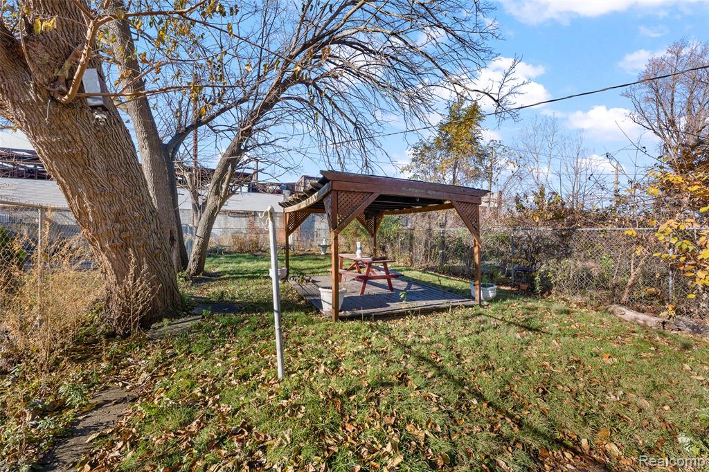 2445 Concord Street, Detroit, MI 48207 — Photo 4