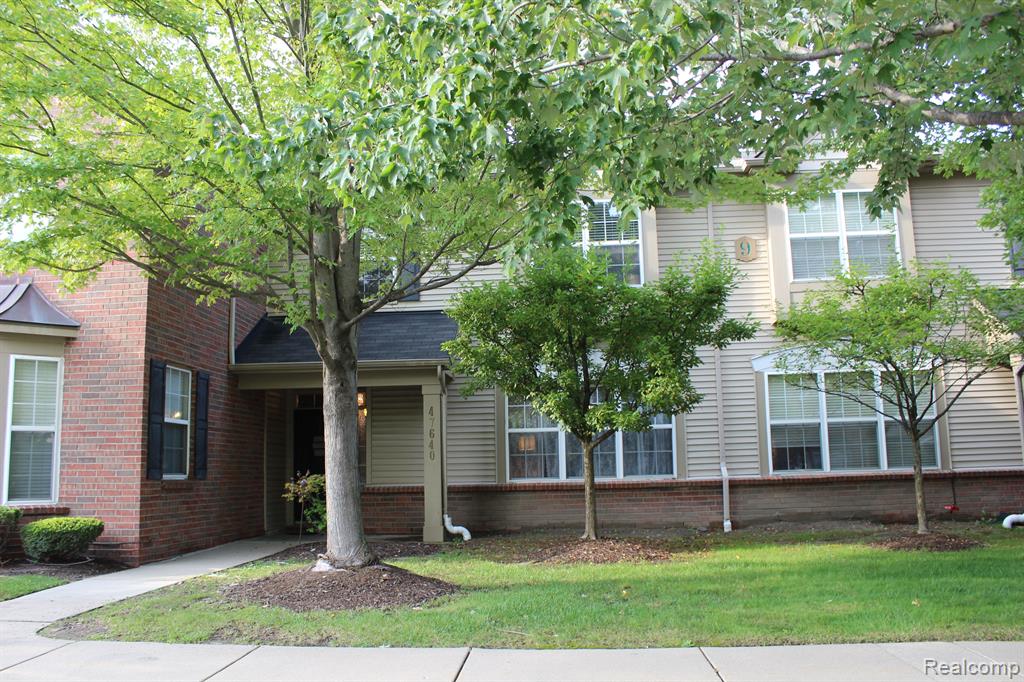 47640 PEMBROKE Drive, Canton, MI 48188 — Photo 2
