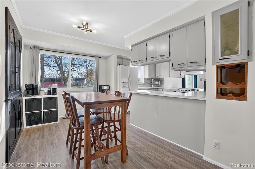 6227 McKenzie Drive, Flint, MI 48507 — Photo 10