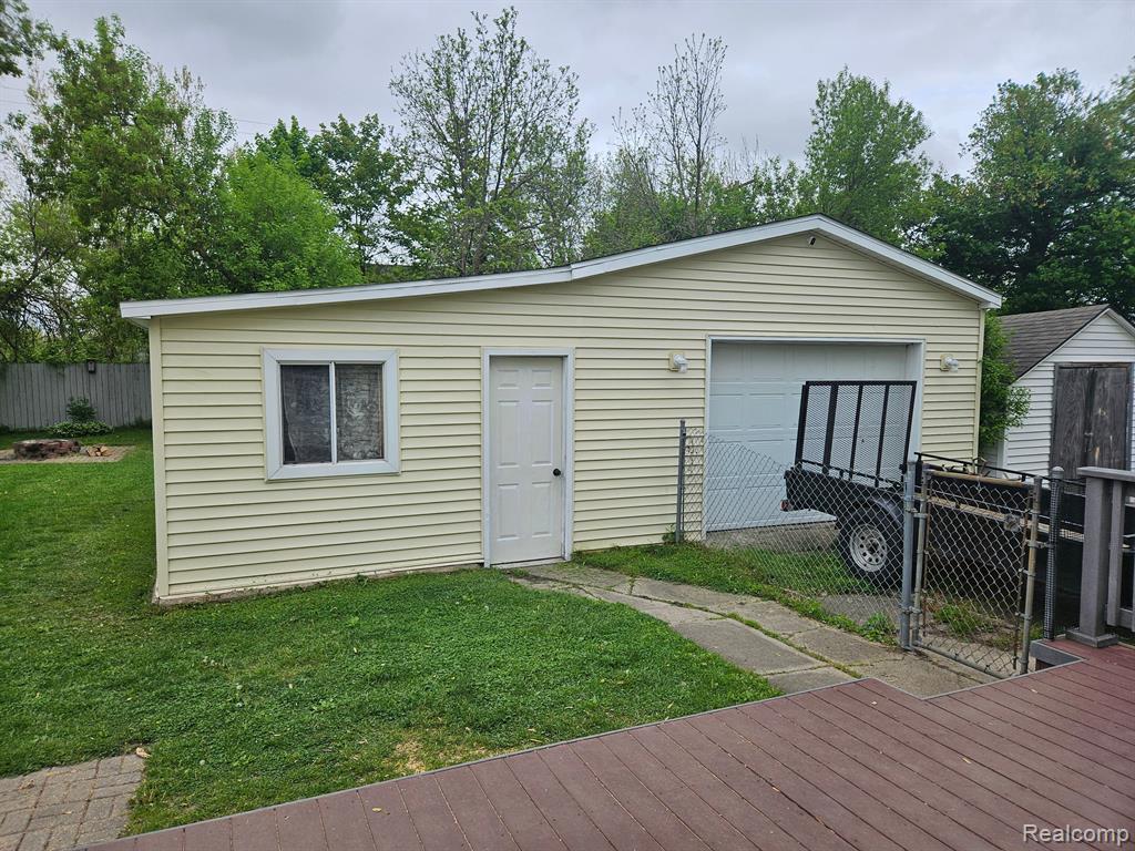 610 W COURTLAND Street, Durand, MI 48429 — Photo 17