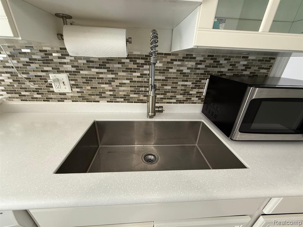 41636 BEDFORD Drive, 119, Canton, MI 48187 — Photo 13
