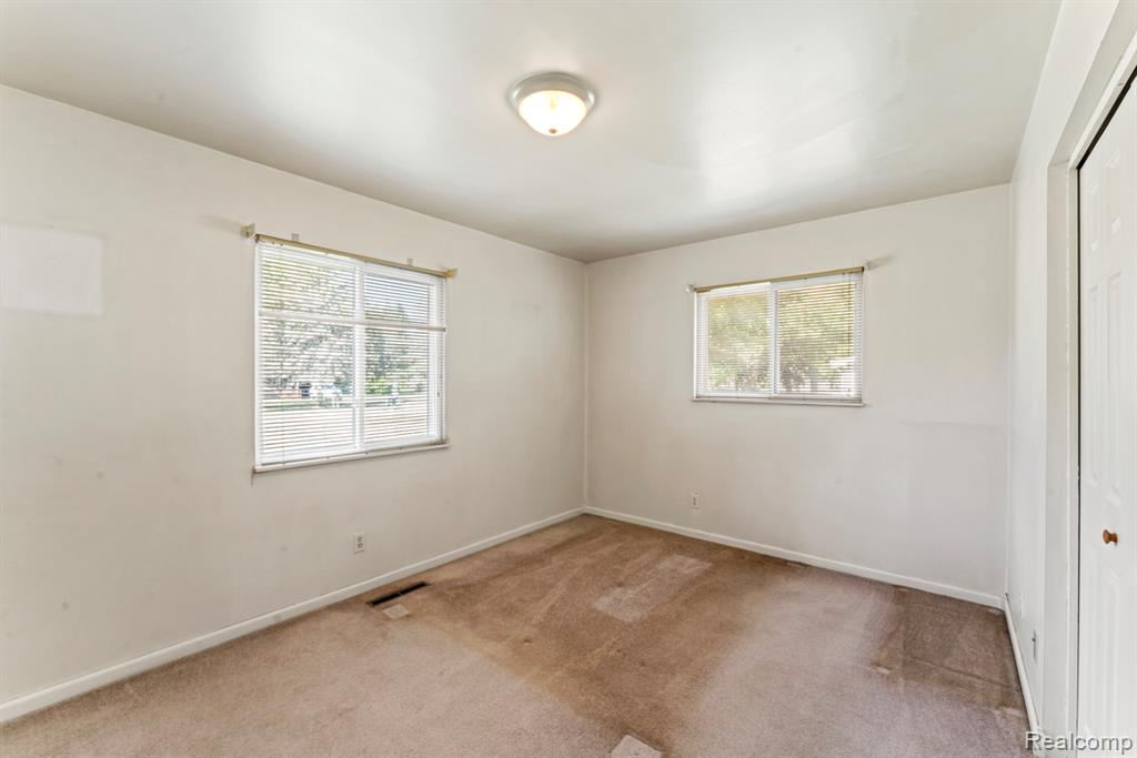 4243 Moulton Drive, Flint, MI 48507 — Photo 20