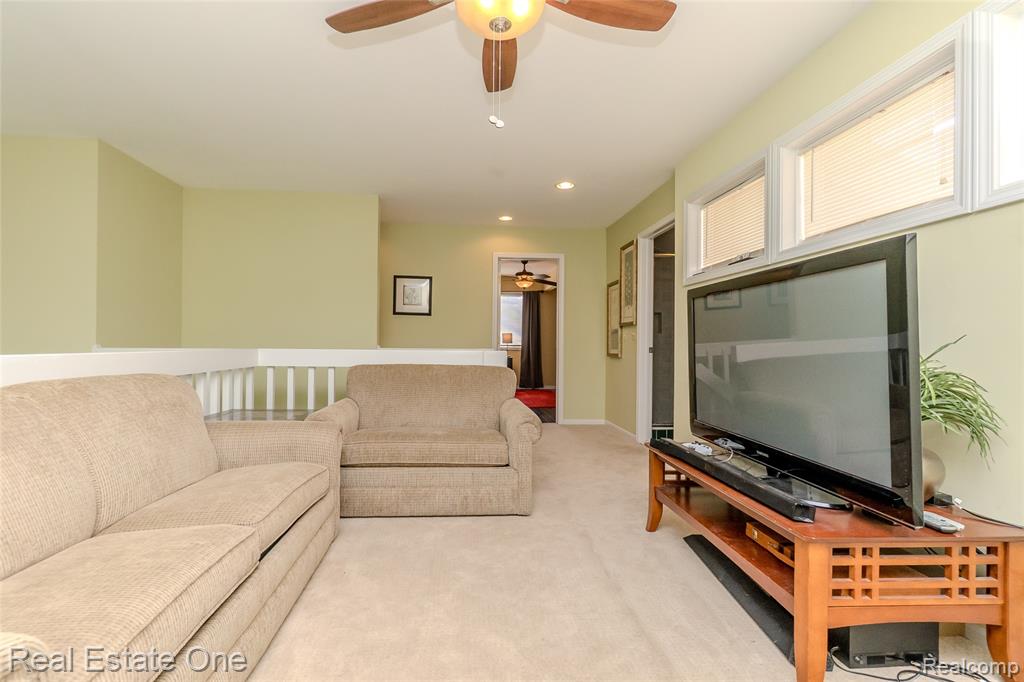 4575 Fairway Court, Waterford, MI 48328 — Photo 47