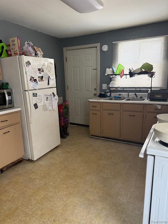 6934 LANSING Avenue, Jackson, MI 49201 — Photo 35