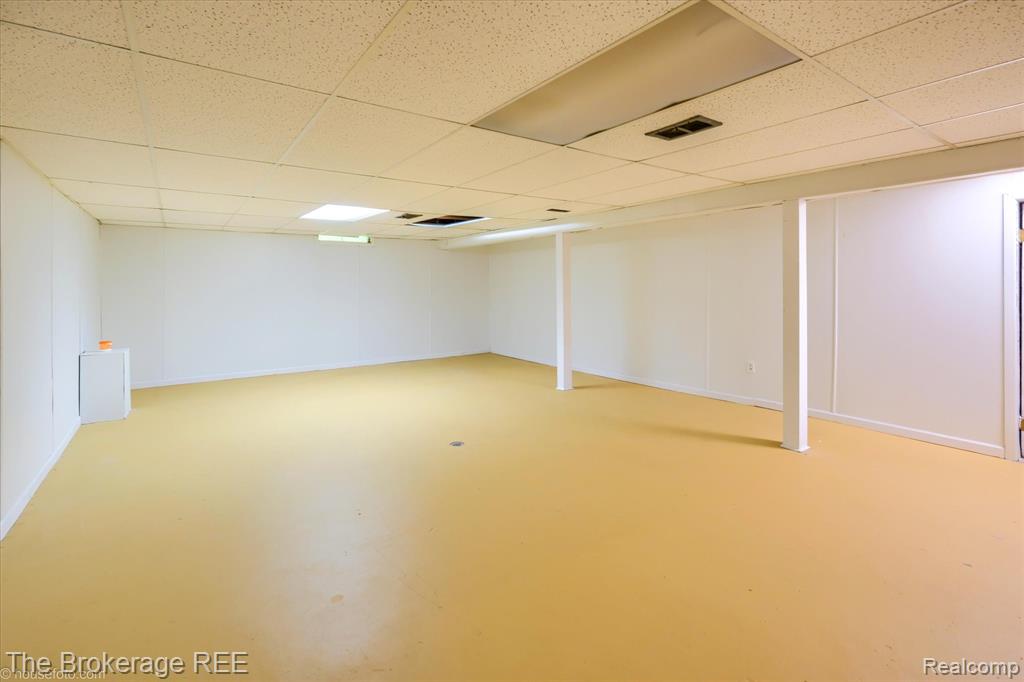 527 Amesbury Drive, Davison, MI 48423 — Photo 29