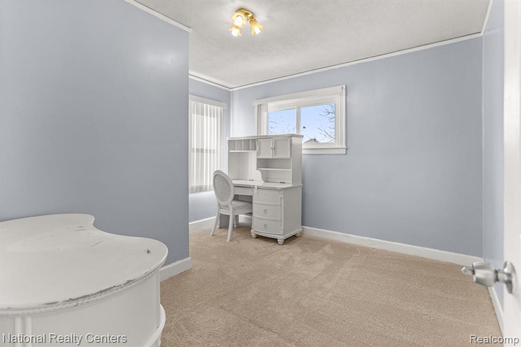 4242 LAPHAM Street, Dearborn, MI 48126 — Photo 33